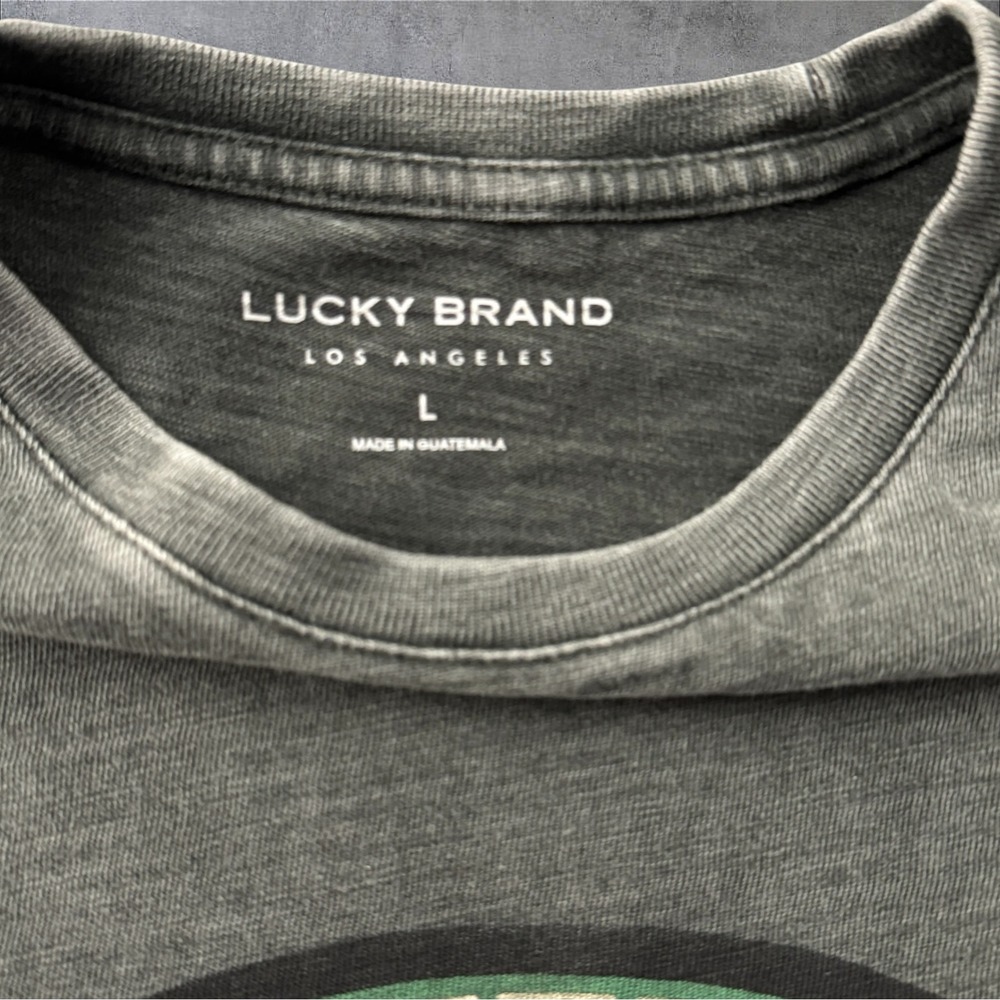 Lucky Brand Psyched Out Santa T-Shirt Large Gray Graphic Tee Christmas Xmas - Picture 3 of 9